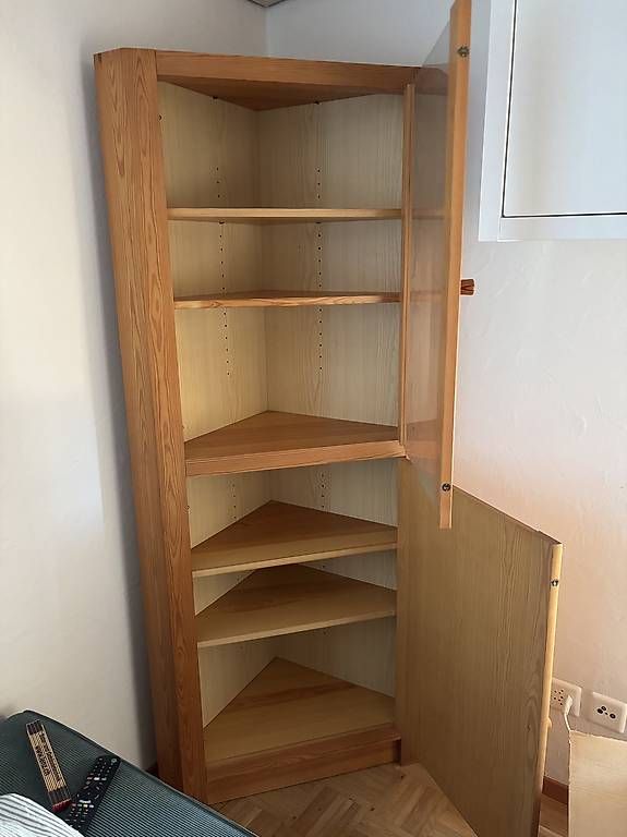 Armoires: Eckschrank – D'occasion à St. Gallen par mehirahel 1