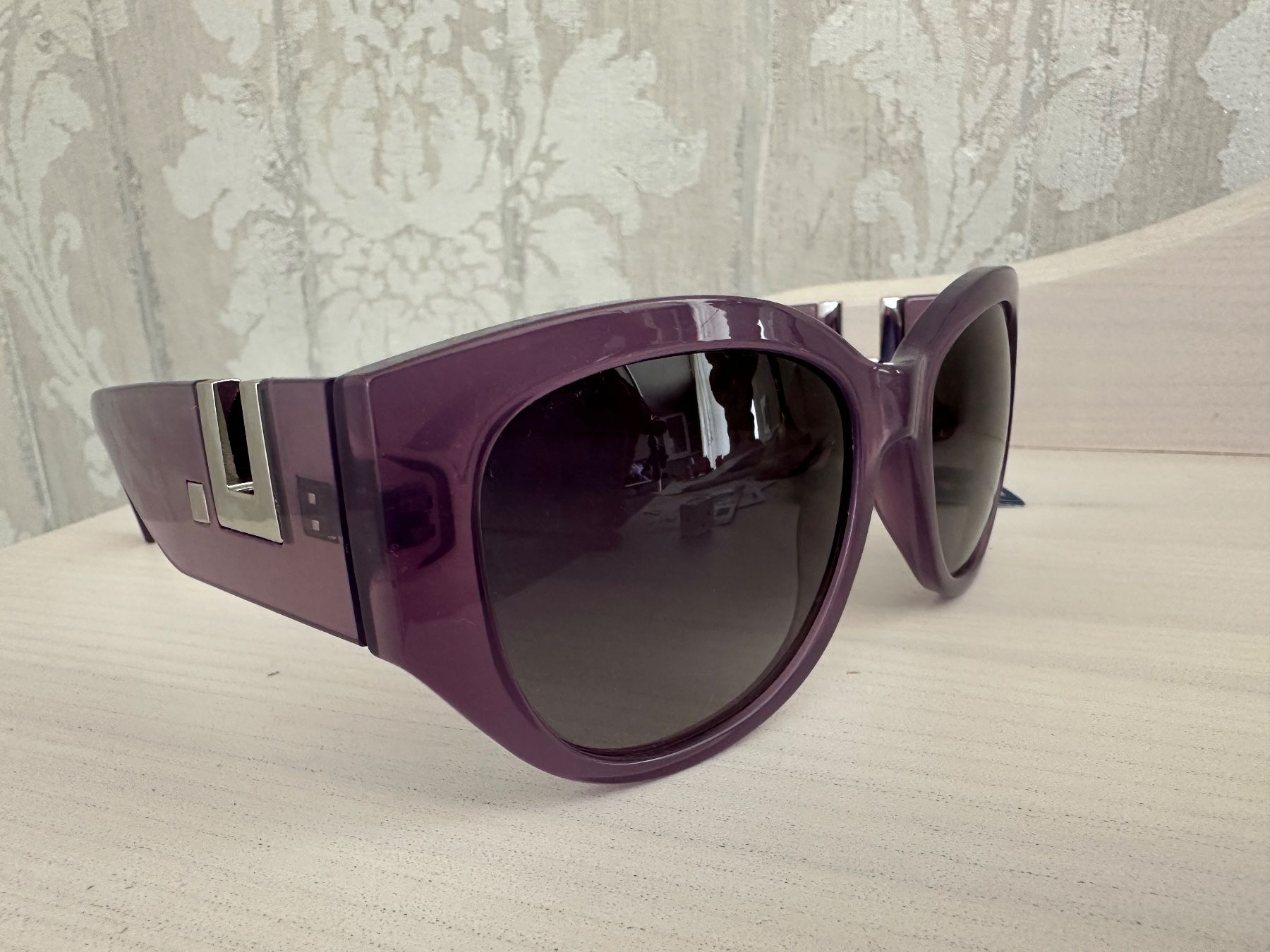 Occhiali & Lenti: Neue stylische Sonnenbrille – Usato da Oberwil-Lieli venduto da Svetlana28 1