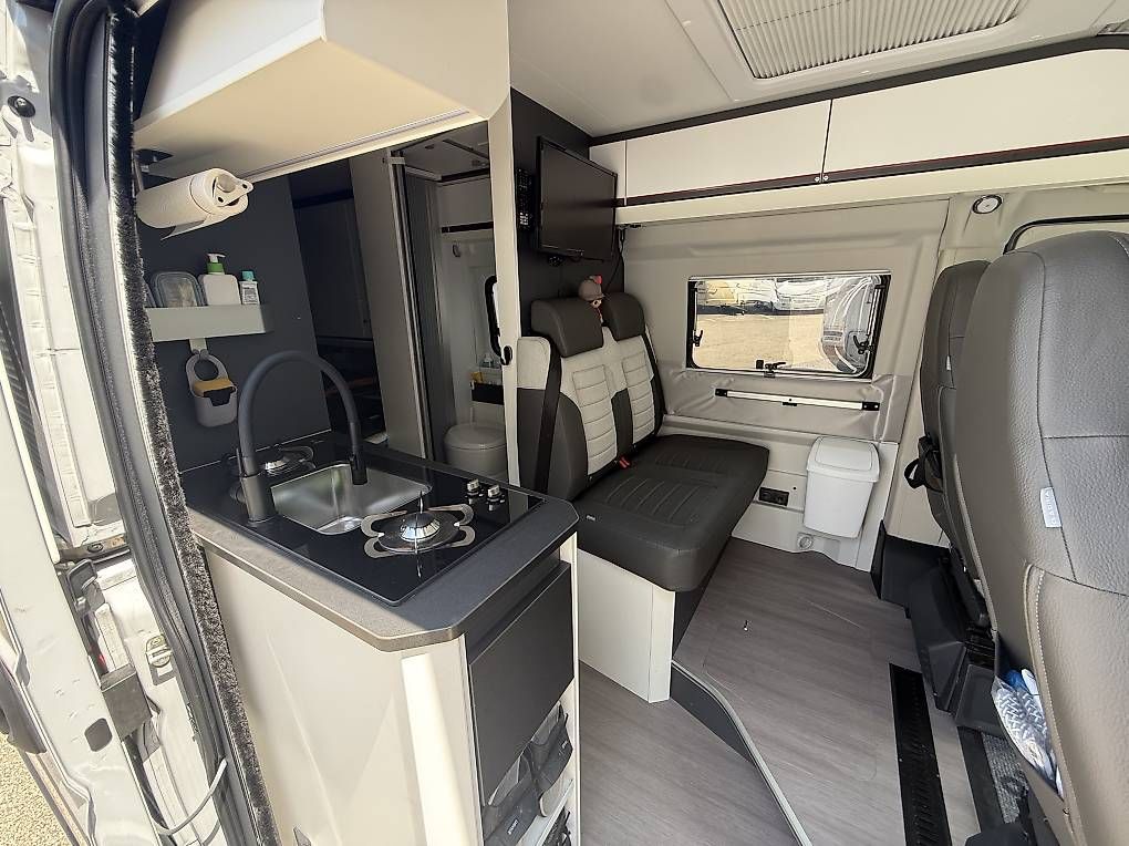 Veicoli da campeggio: Adria Twin Sport AUTOMATIC – Usato da S. Antonino venduto da Campertech 3