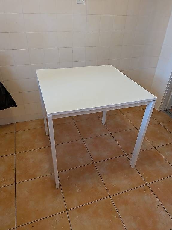Tables: Table blanche solide – D'occasion à Préverenges par Fbosset 1