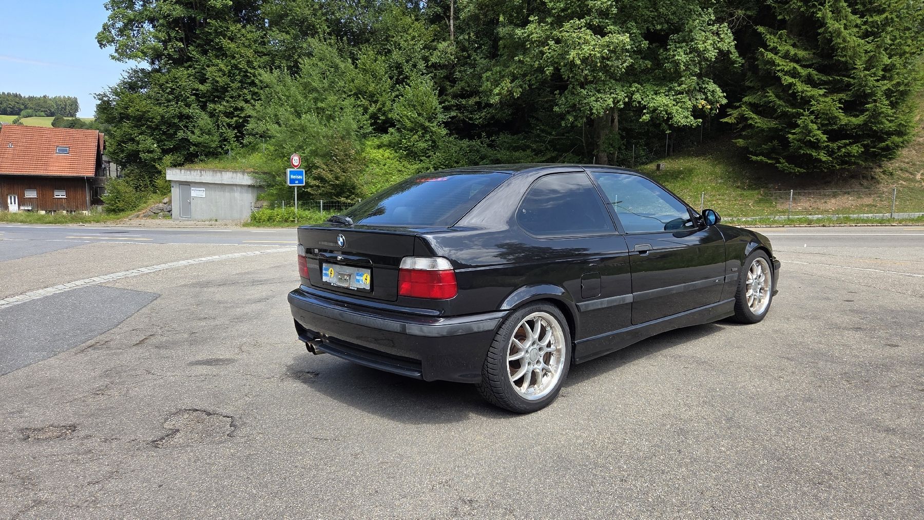 BMW Automobili: BMW E36 323ti Compact M-Paket – Usato da Lichtensteig venduto da mic_jwv6 3