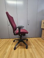 Bürostuhl dunkelrot höhenverstellbar mit Armlehnen