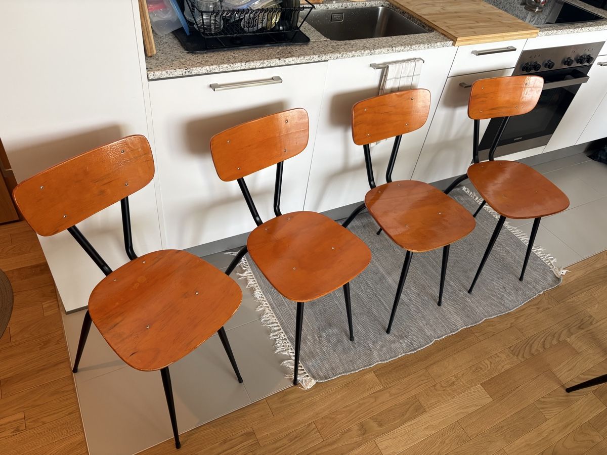 Chaises: 4 chaises vintage – D'occasion à Plan-les-Ouates par pat_xfr8