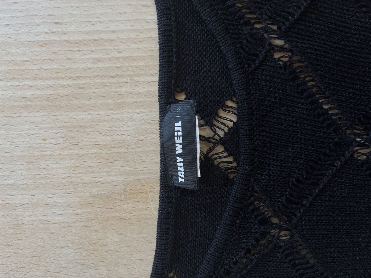 Kleider: Kleid schwarz mit Lochmuster – Gebraucht aus Bern von sosophie 2