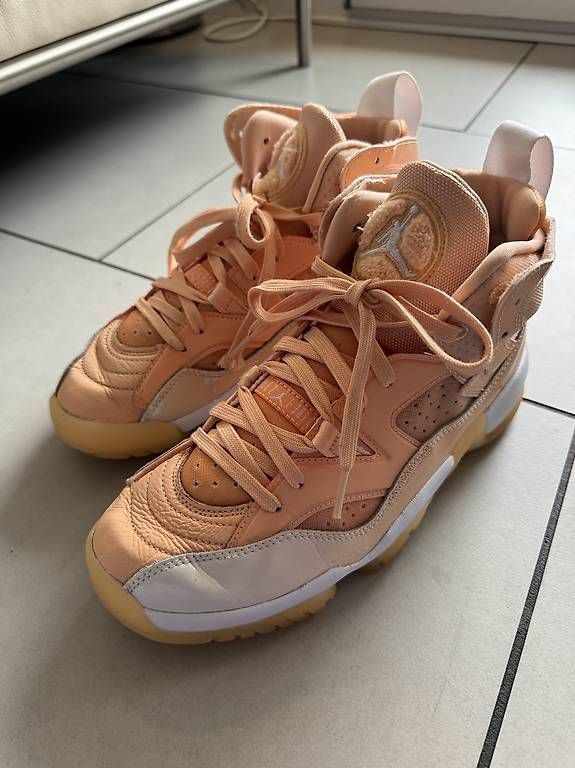Scarpe da donna: Nike Jordan Jumpman Two Trey Gr.41 – Usato da Zürich venduto da anjamug