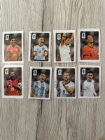 8 vignettes foot joueurs internationaux variés état neuf