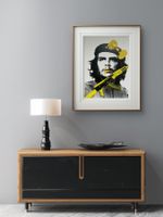 DEATH NYC : Che Guevara with Vuitton Ak-47 71/100