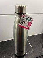 NEW water bottle insulated hot or cold liquids. 500ml