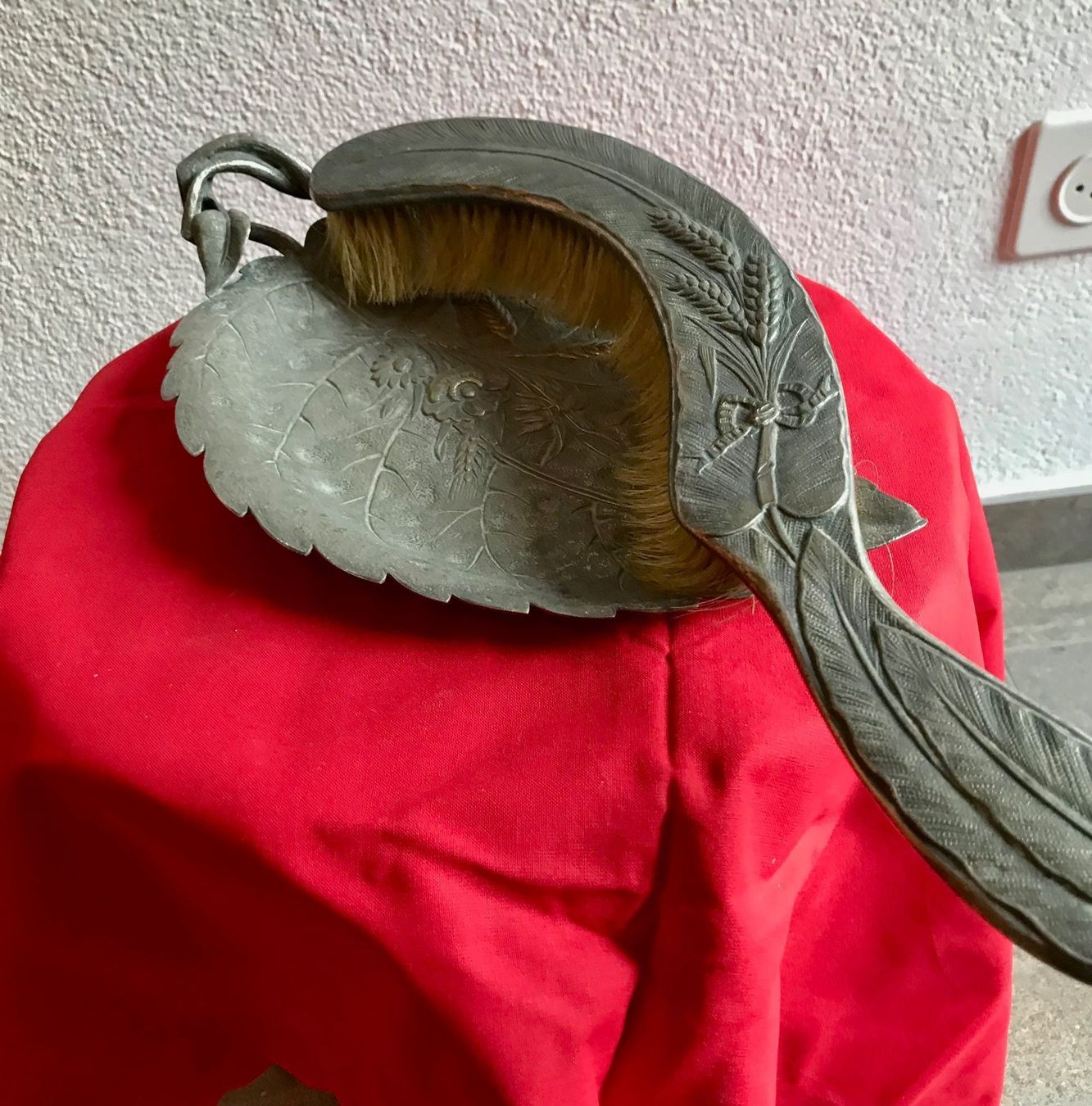 Altro per la casa: ANCIEN RAMASSE MIETTES – Usato da Losone venduto da courrier 1