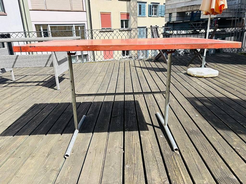 Tische: Schaffner Gartentisch – Gebraucht aus St. Gallen von vielip 1