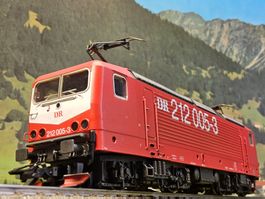 Märklin 3742 __ Lokomotive BR 212 der DR __ digital OVP H0