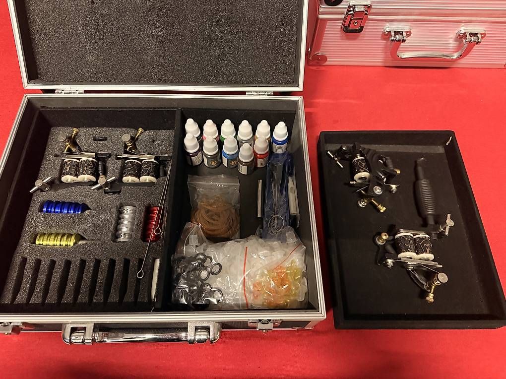 Tutti gli attrezzi: Set Tattoo Professionale Completo - KIT ERGO Equaliser kit – Usato da Sementina venduto da pao_k8xw 1