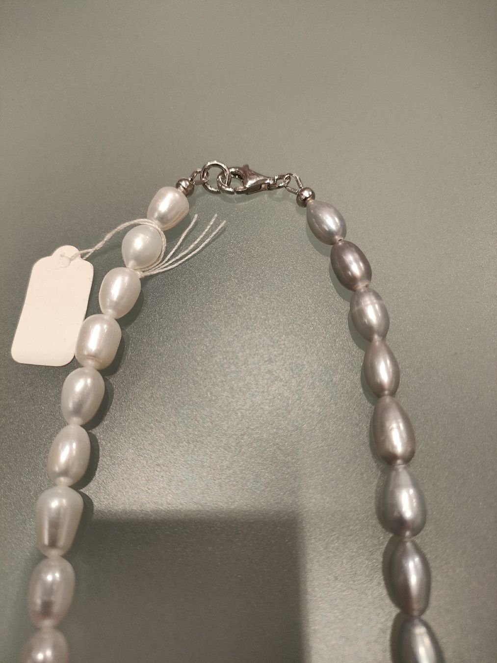 Catenine: Süsswasserperlen Kette in 2 Farben – Nuovo e nell'imballaggio originale da Bern venduto da Lidia.5 3