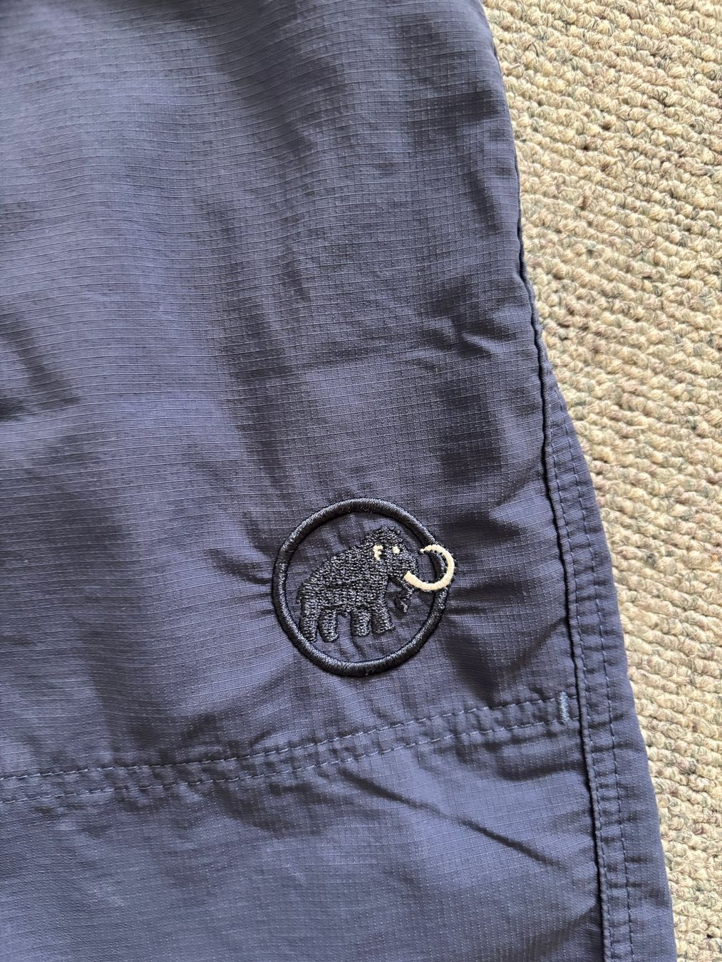 Mammut Pantaloni: Damenhose kurz Mammut Gr. 40 – Usato da Nussbaumen AG venduto da Faxi2 2