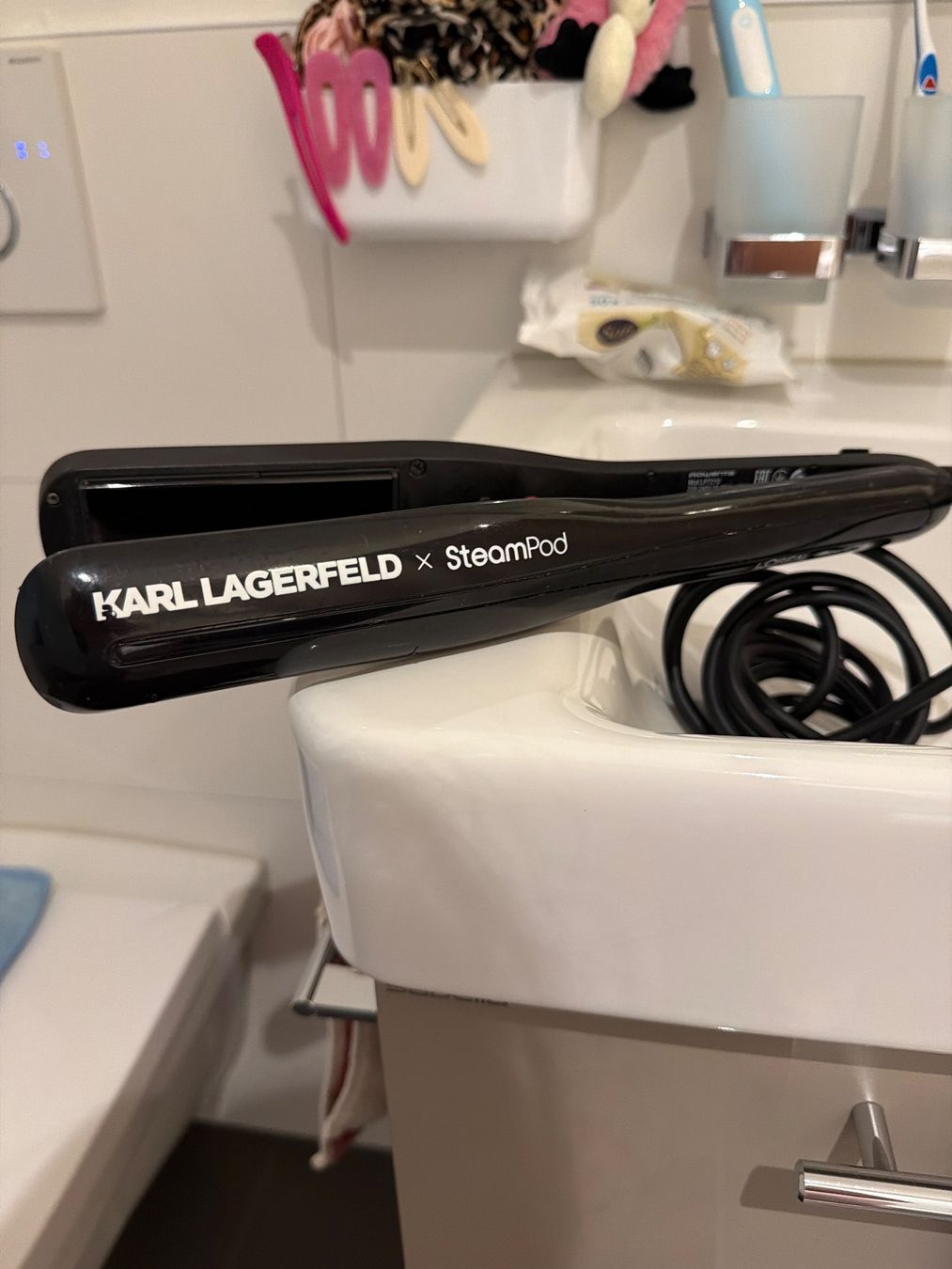 Piastre & Arricciacapelli: SteamPod 3.0 Karl Lagerfeld Edition schwarz – Usato da Möriken AG venduto da MountainJ_ger