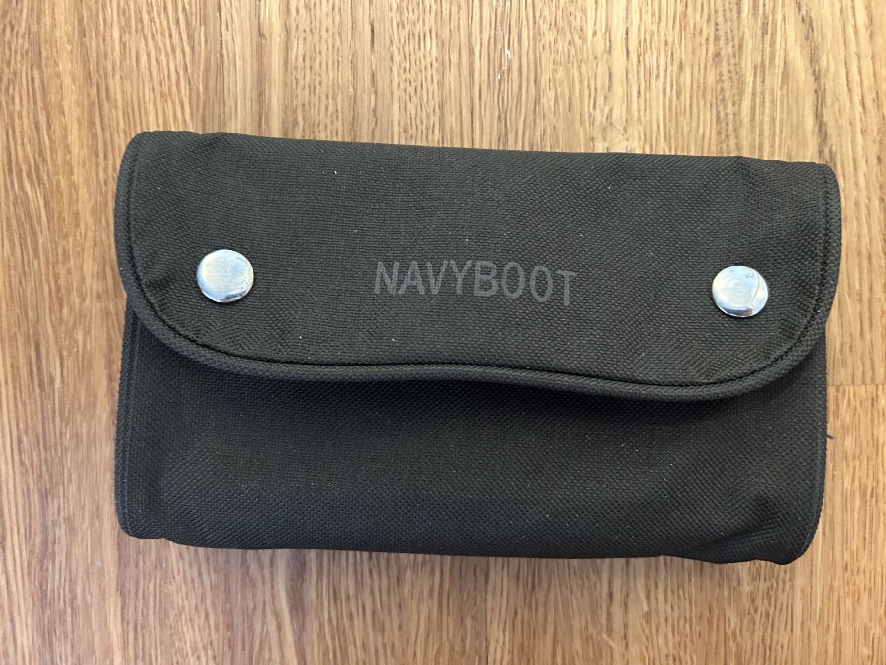 Navyboot Kosmetikkoffer: Navyboot Necessaire auch zum Aufhängen – Gebraucht aus Küsnacht ZH von filo_fila8700
