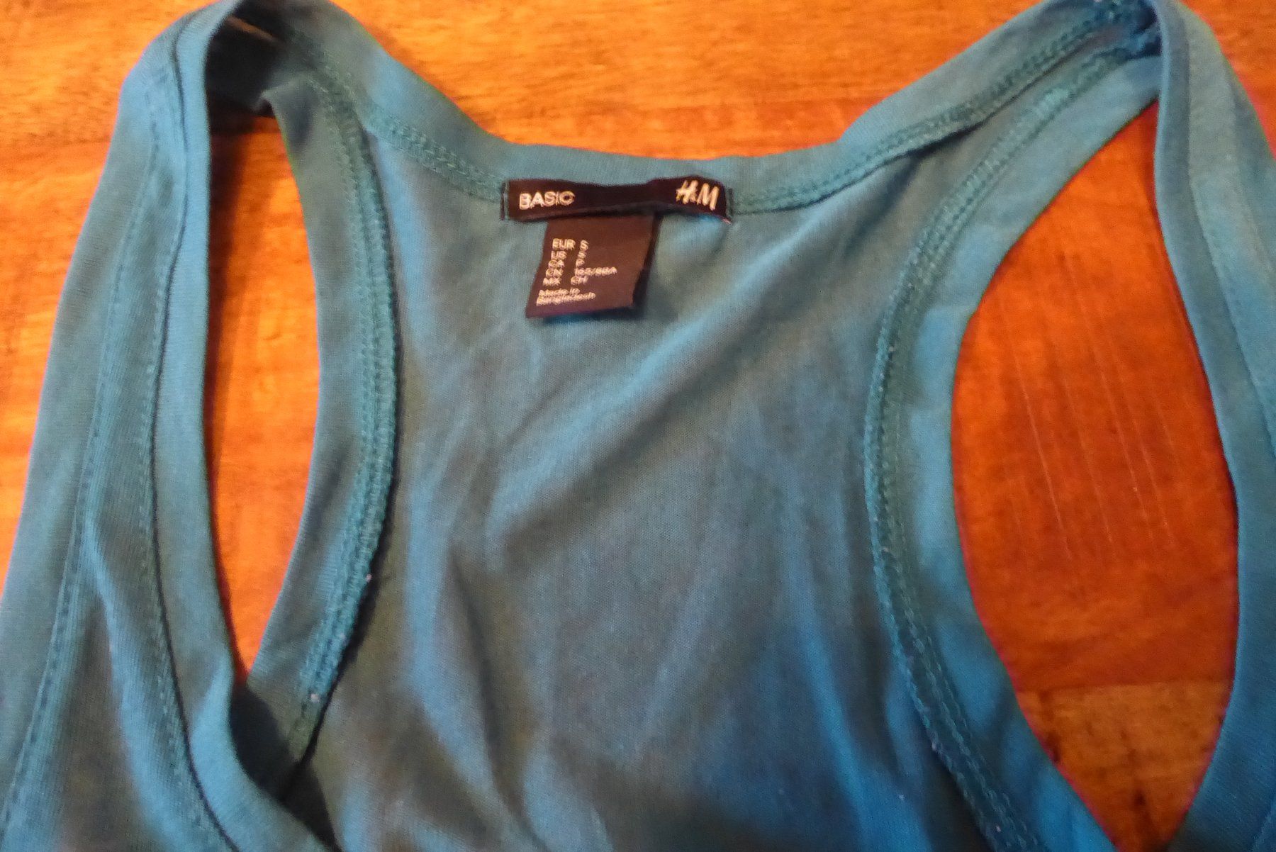 H&M Lotti di vestiti: 3 Träger Tops Gr M PublicH&M – Usato da Sargans venduto da Benziner 3