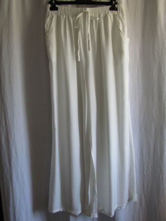 Gr. 46/52, Culotte in Weiss mit Leinenanteil, superleicht