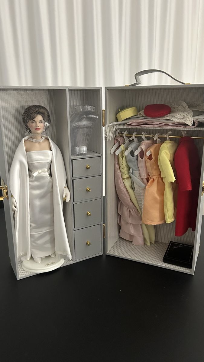 Puppen: Sammler Puppe Jackie Kennedy – Gebraucht aus Thalwil von Centrone