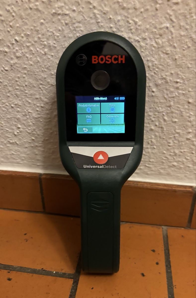 Bosch Tutti gli attrezzi: Bosch Universal Detect digitales Ortungsgerät – Usato da Basel venduto da diewebmeisterin