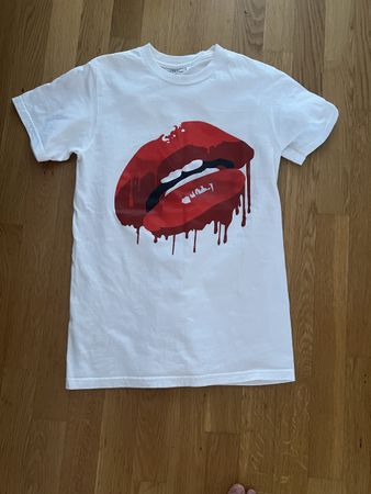 T-Shirt weiss Motiv Lippen Tropfen Grösse M guter Zustand