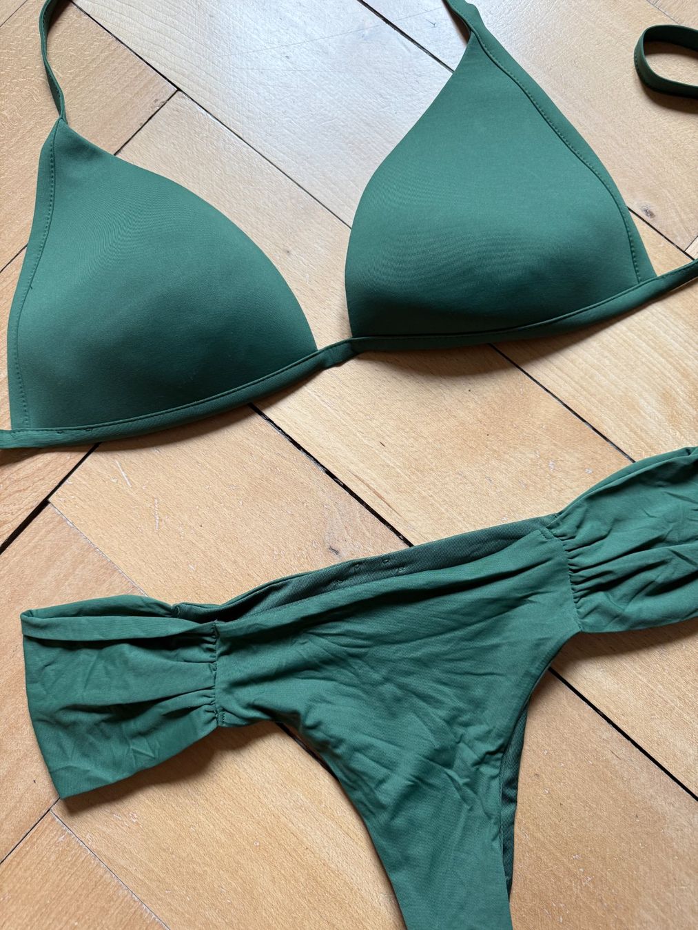 Calzedonia Badekleider & Bikinis: CALZEDONIA - Bikini dunkelgrün M – Gebraucht aus Zürich von Diazaio 1