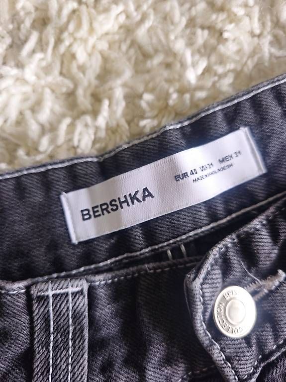 Bershka Jeans: Herren Bereshka Jeanshose – Usato da St.Gallen venduto da amaka01 2