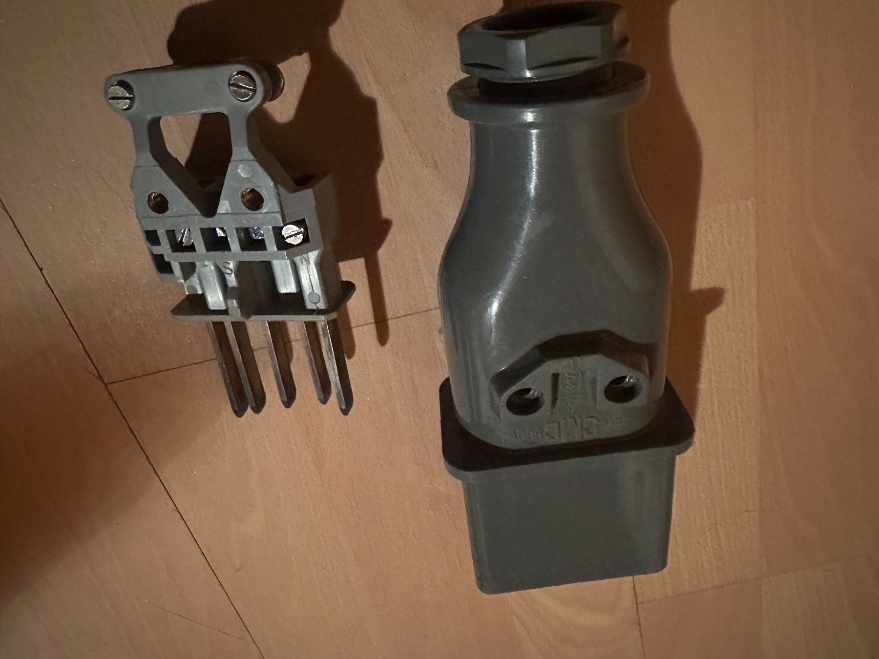 Spine: Stecker CMC J25 5 Polig – Usato da Huttwil venduto da Bolpa 6