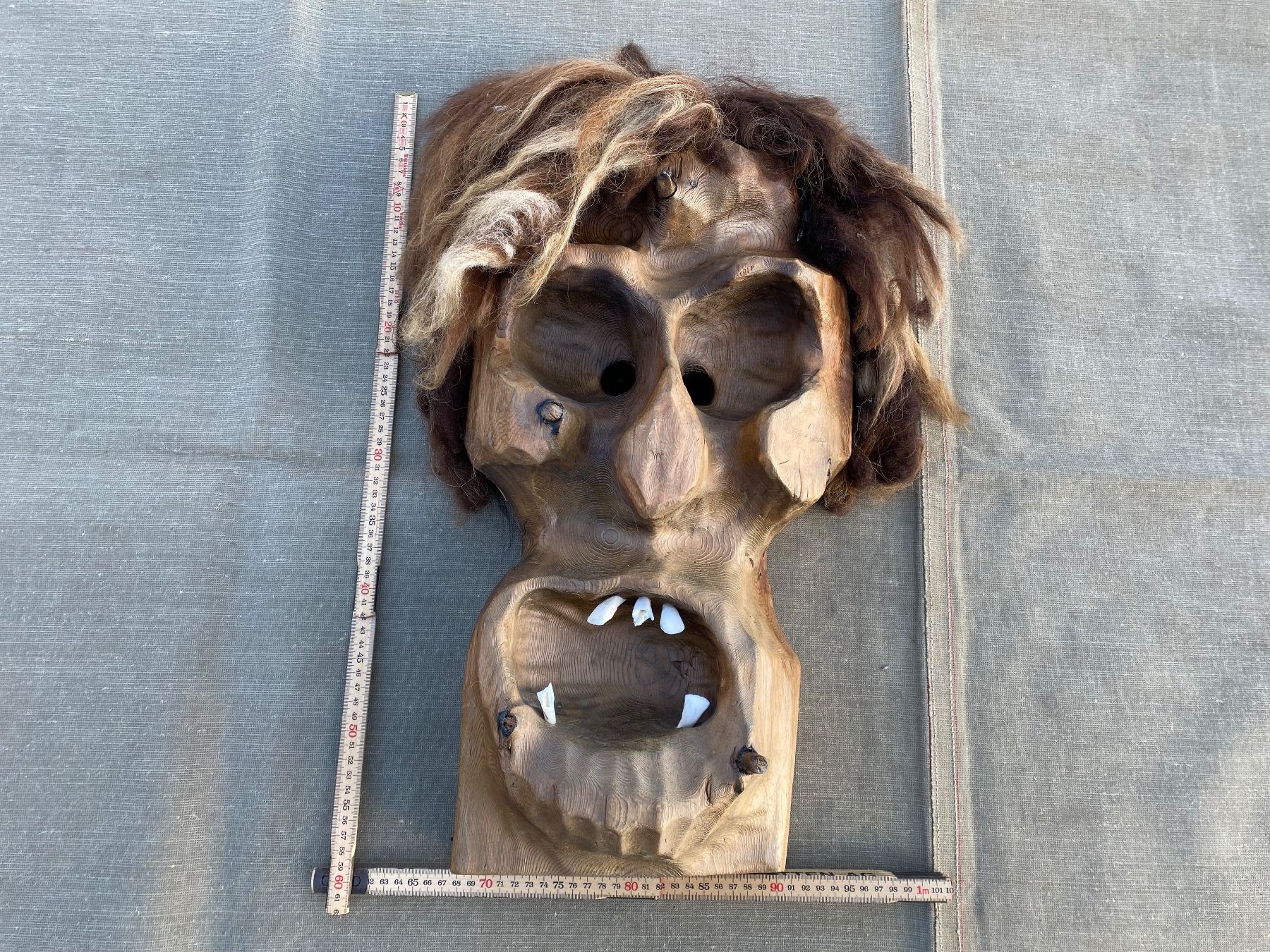 Altro in Antiquarato & Arte: sehr schöne alte grosse Walliser Holzmaske – Usato da Feldbach venduto da Olive1 9