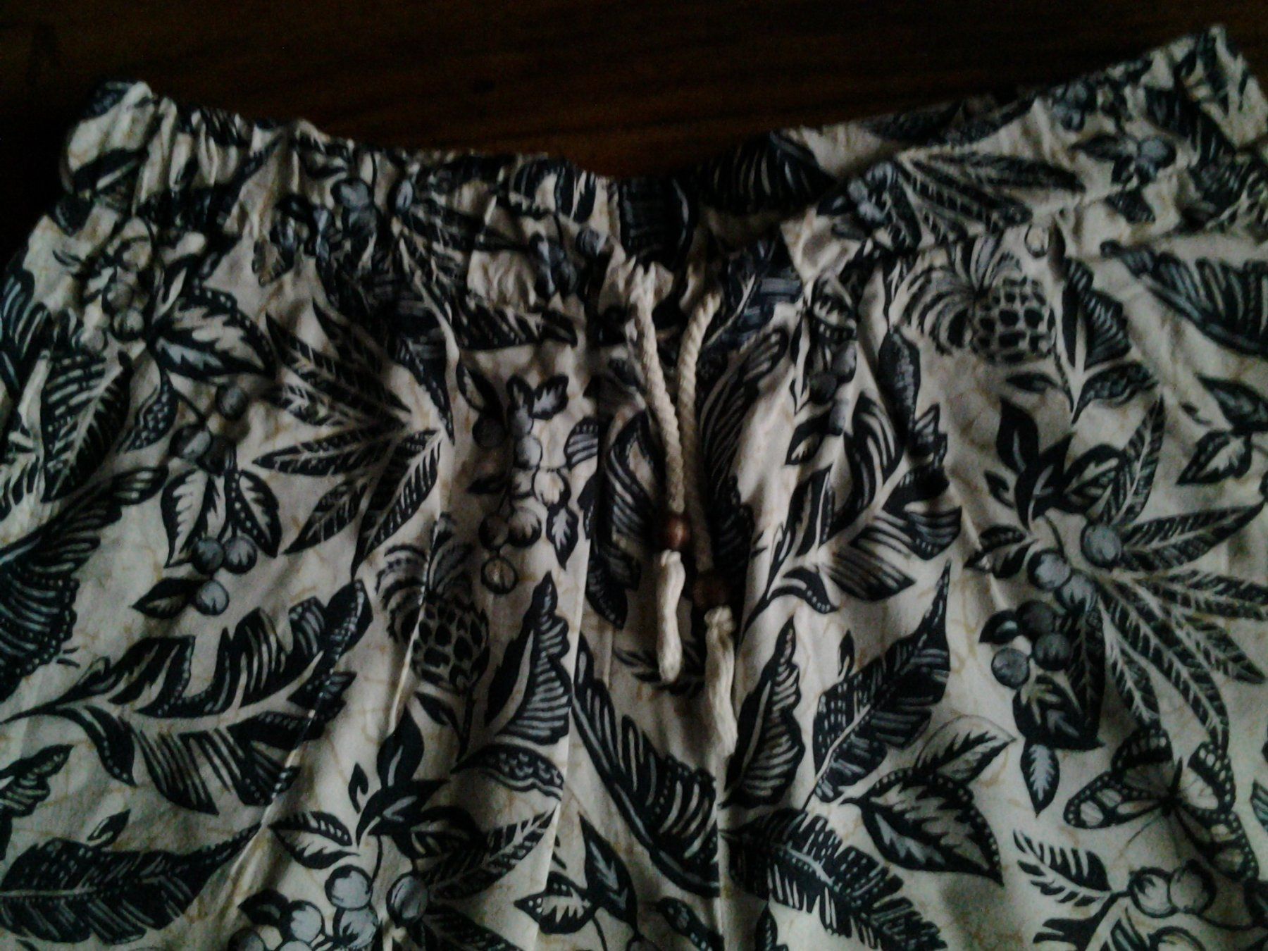 C&A Hosen: Pantalon léger, imprimé tropical, taille 38 – Neu (gemäss Beschreibung) aus MEYRIN von nf69 5