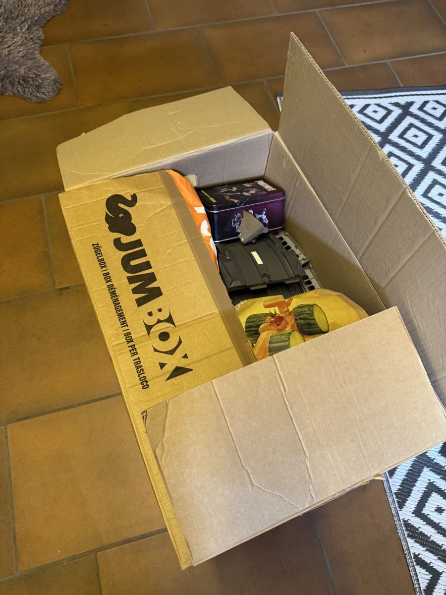 Giocattoli: Jumbo Box voll mit Spielsachen – Usato da Trimbach venduto da vik_5tqj