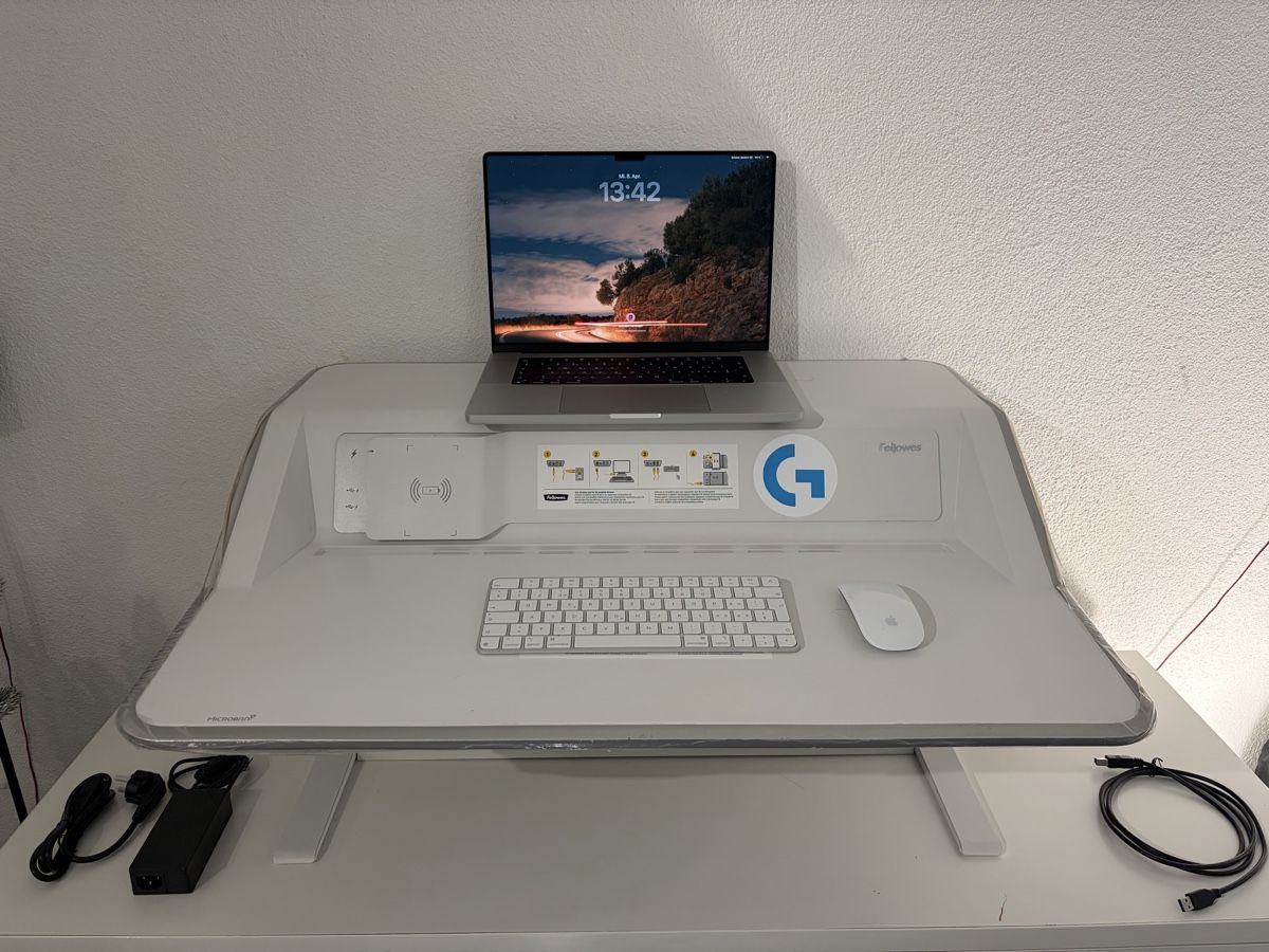 Fellowes Scrivanie: Fellowes Lotus DX – Nuovo (secondo la descrizione) da Gümmenen venduto da MyIDevice