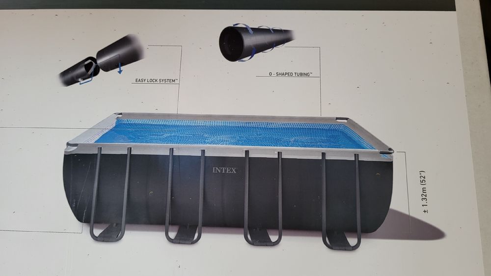 Grosser Intex Swimmingpool 3