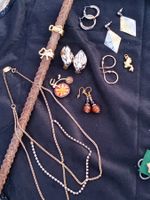 Lot goldige Schmuck, 8 Teile