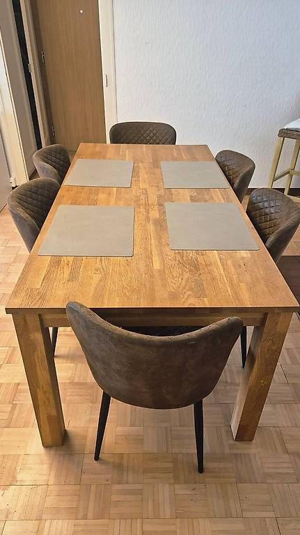 Pfister Set di tavolo e panche: Table Pfister et 6 chaises – Usato da Genève venduto da Lucy_diamond 2