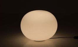 tisch. bodenleuchte glo ball basic 2 . morrison . flos