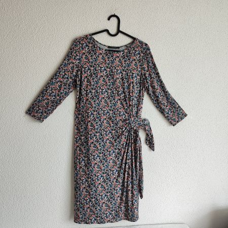 Esprit Wickelkleid Blumenmuster, Grösse.M,