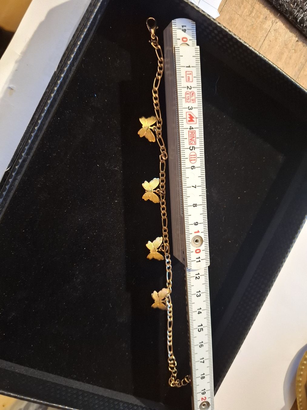 Bracciali & Braccialetti: Braccialetto placcato oro farfalle – Nuovo (secondo la descrizione) da Motto Blenio venduto da Vigio 3