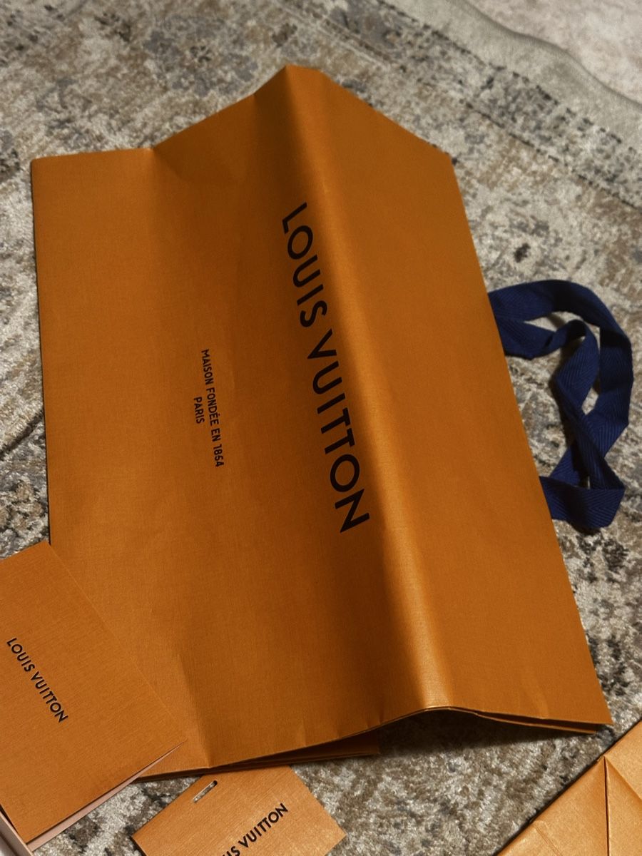 Louis Vuitton Borse: Louis Vuitton Tragetaschen und Box Set  – Usato da Pratteln venduto da milisandra 2