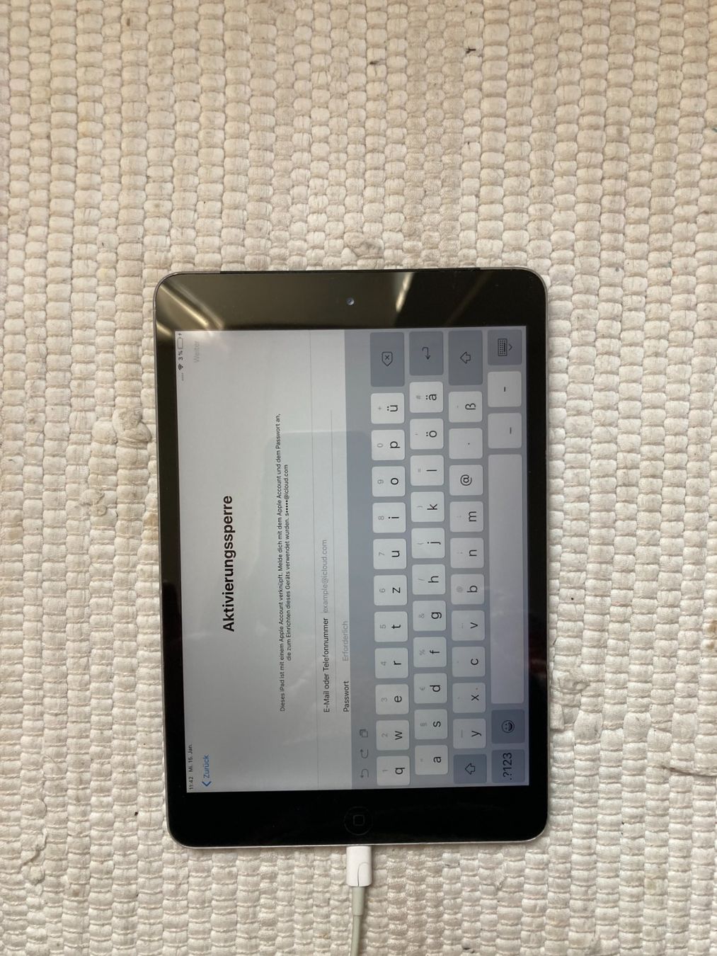 Apple Tablet PC: APPLE iPad  A1490  schwarz/grau – Difettoso da Muttenz venduto da mjd_mjd 1