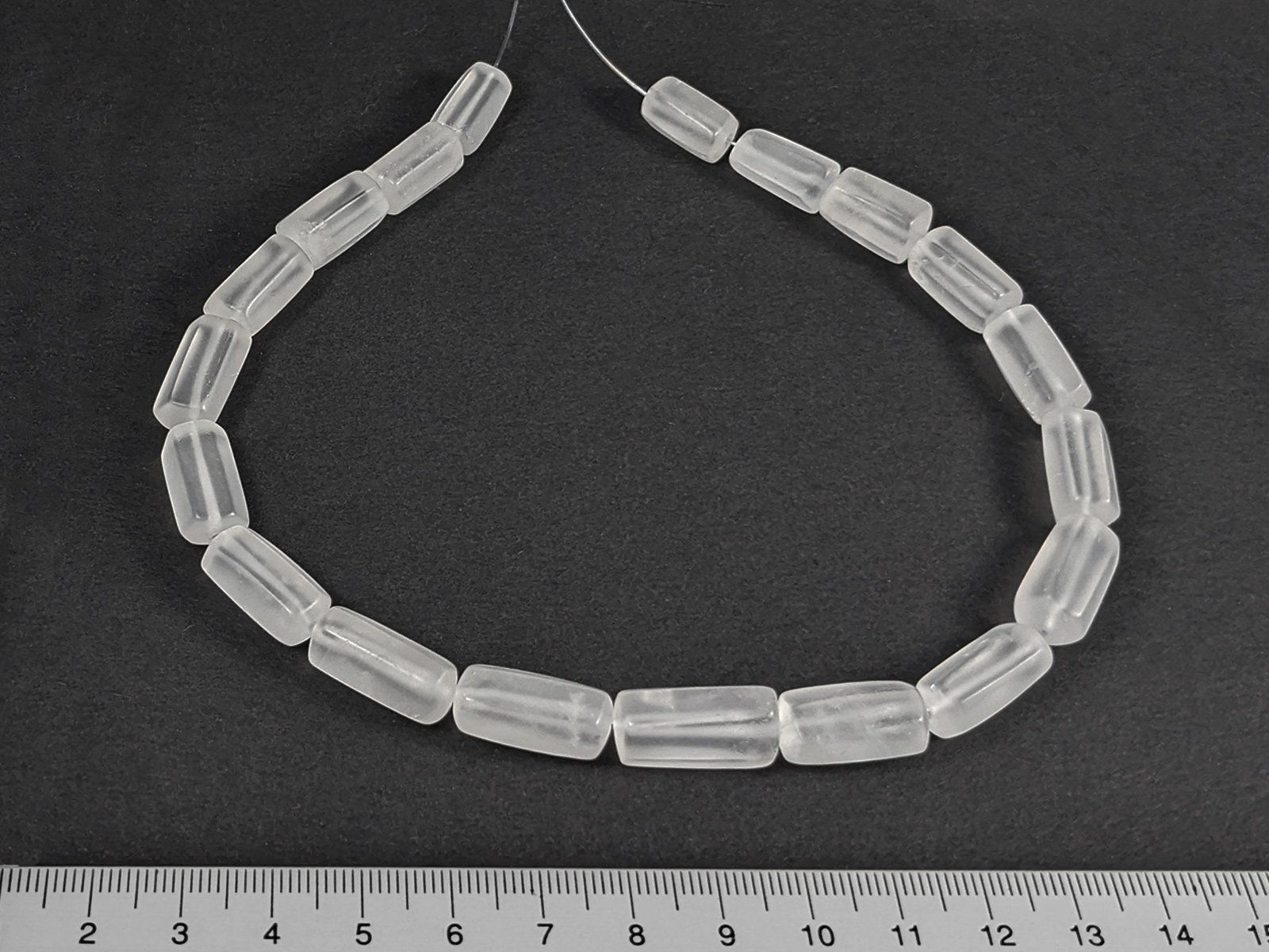 Minéraux & Lithothérapie: matte Bergkristall Perlen ca.17mm, 19Stk. – Neuf avec emballage d'origine à Meilen par GypsyCat