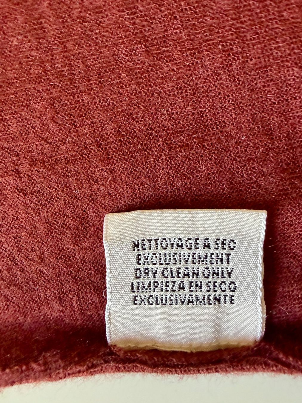 Hermès Pulls & Sweat-shirts: Pull col V cachemire Hermès – D'occasion à Basel par BradPeeters 4