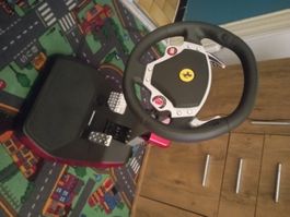 Volante Thurstmaster Ferrari Scuderia Edition + USB Offerta