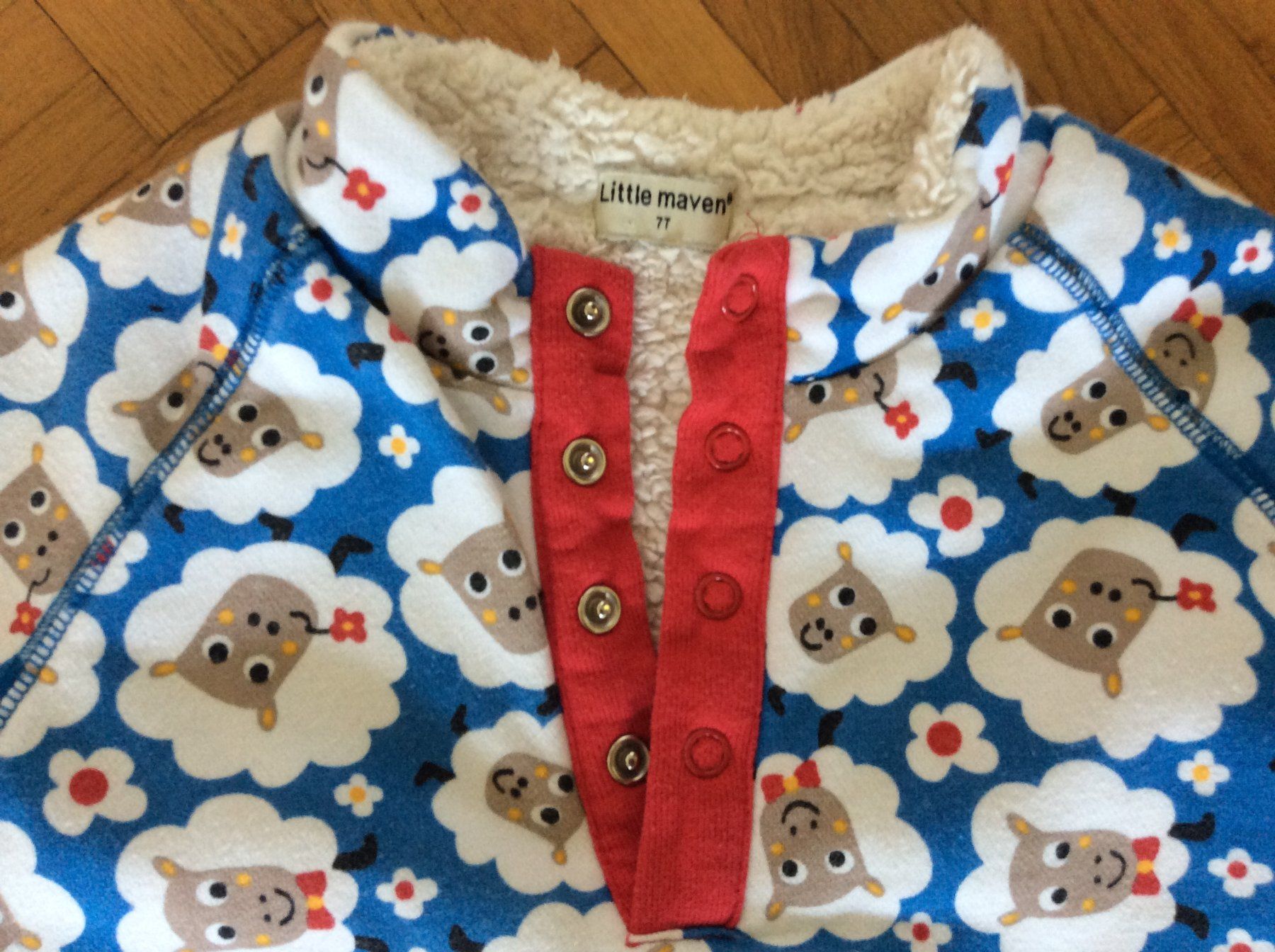 Pullover & Sweatshirts: Pull motif mouton super chaud 6-7 ans et mois – Gebraucht aus Le Mont-Pèlerin von dundun1 1