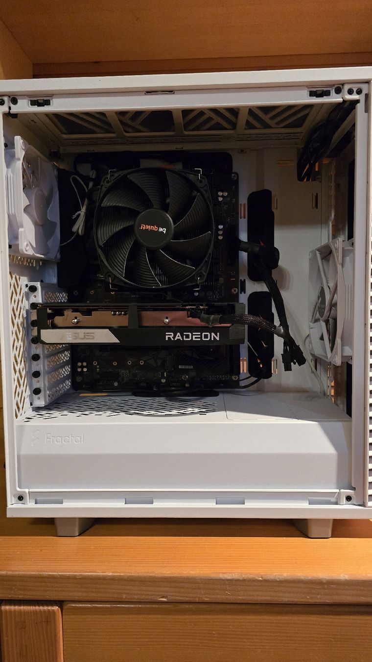 PC: Workstation / gaming Pc – Usato da Schwanden GL venduto da phi_6tkv