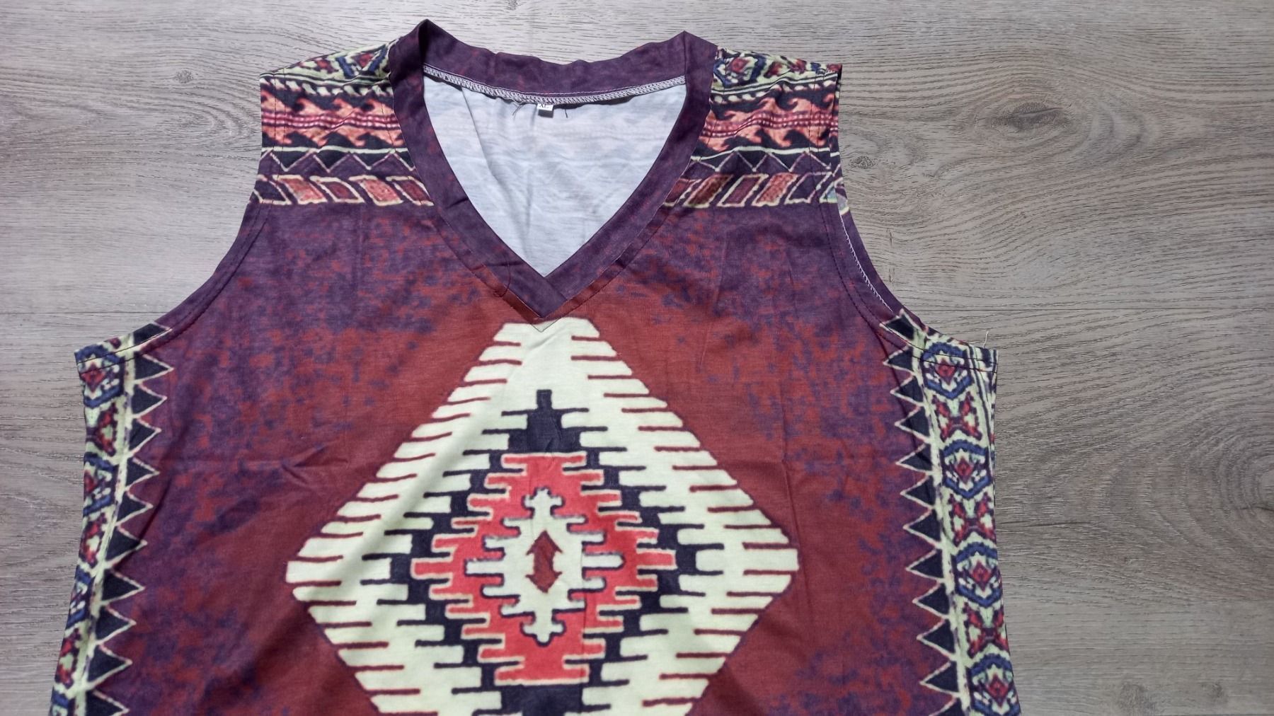 Top: Top  XL  Neu – Nuovo (secondo la descrizione) da Bätterkinden venduto da Elefantenzoo 1