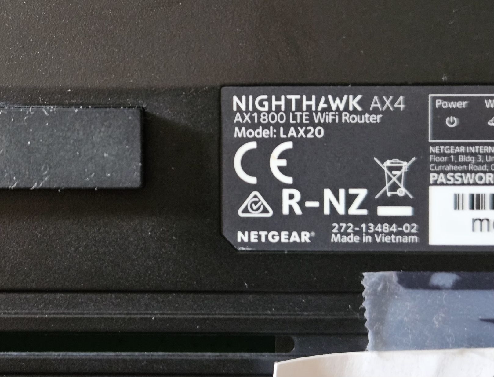 Netgear Modem & Router: Netgear Nighthawk LAX20 4G LTE  – Usato da Vevey venduto da Photech 3