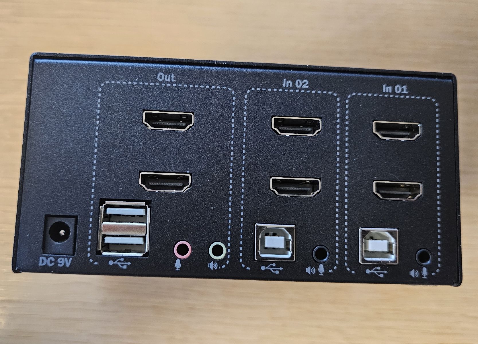 Hub & Switch: Digitus KVM Switch 2 Port dual Display 4k Hdmi – Usato da recherswil venduto da R_M_R 2