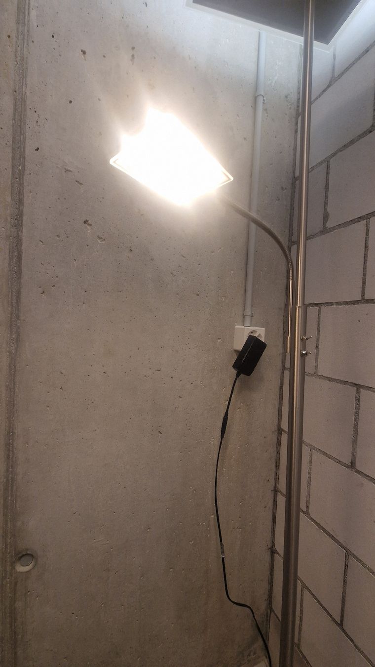 Lampes: LED Stehlampe mit Flexarm – Neuf (Voir description) à Zollikofen par pandora17 4