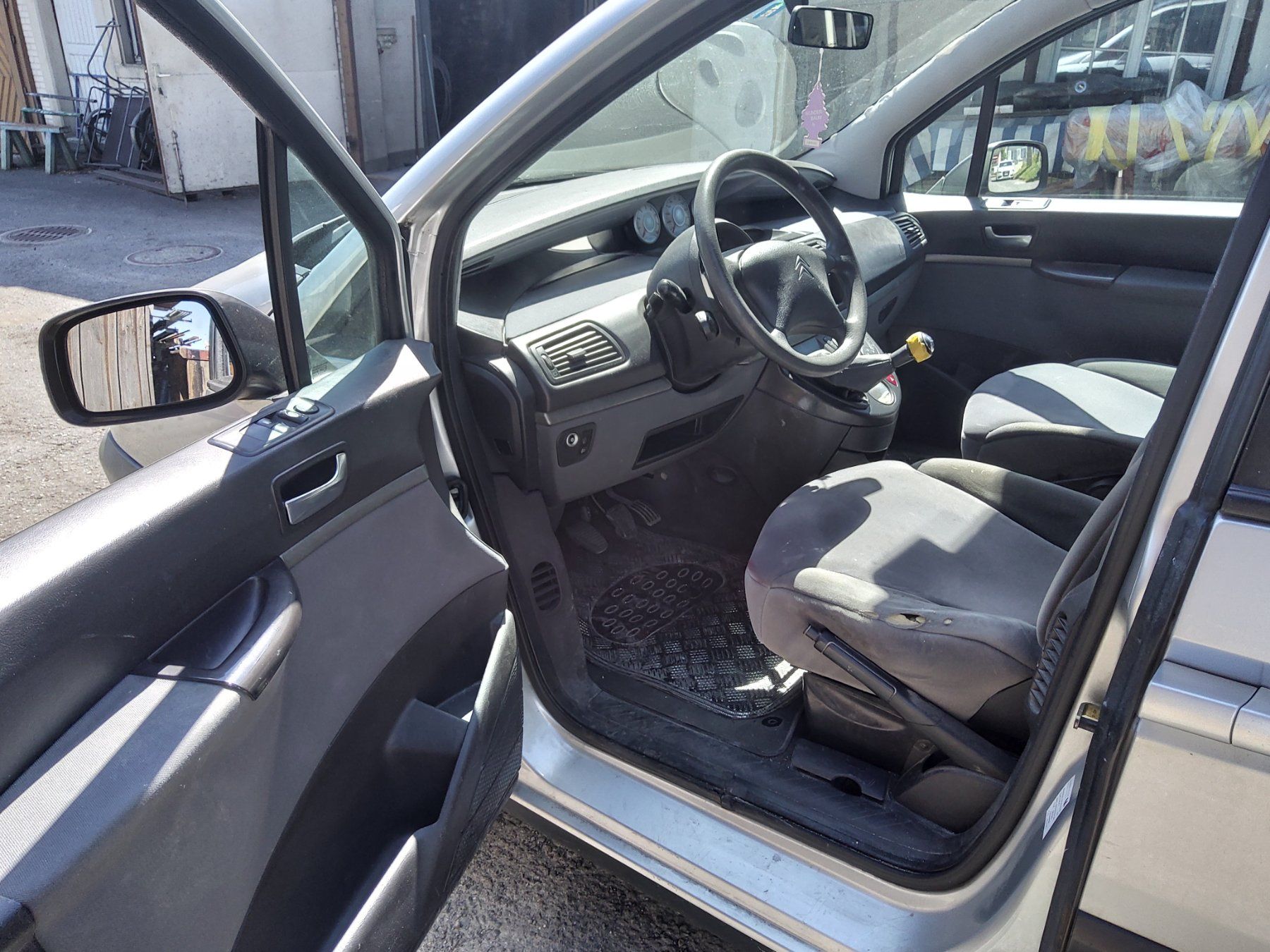 Citroën Automobili: Citroen C8  2.0i  16 V – Usato da Zihlschlacht venduto da Kreis68 4